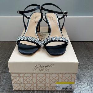 Jewel Badgley Mischka Ornamented Heeled Sandal Sz5